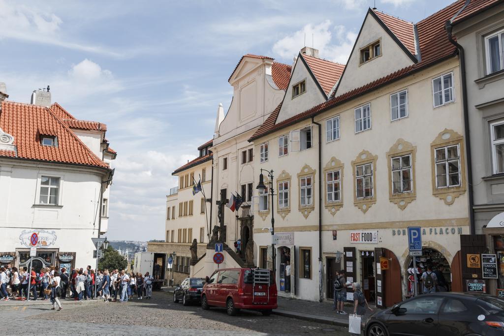 Designer Prague Castle Apartments Buitenkant foto